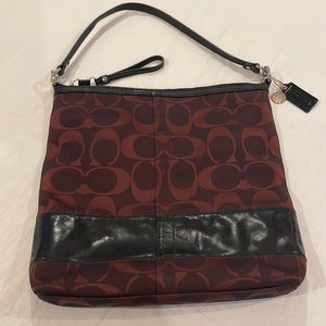 COACH Shoulder Hobo Bag in Bordeaux C Signature Jacquard Maroon F1169-18797E
